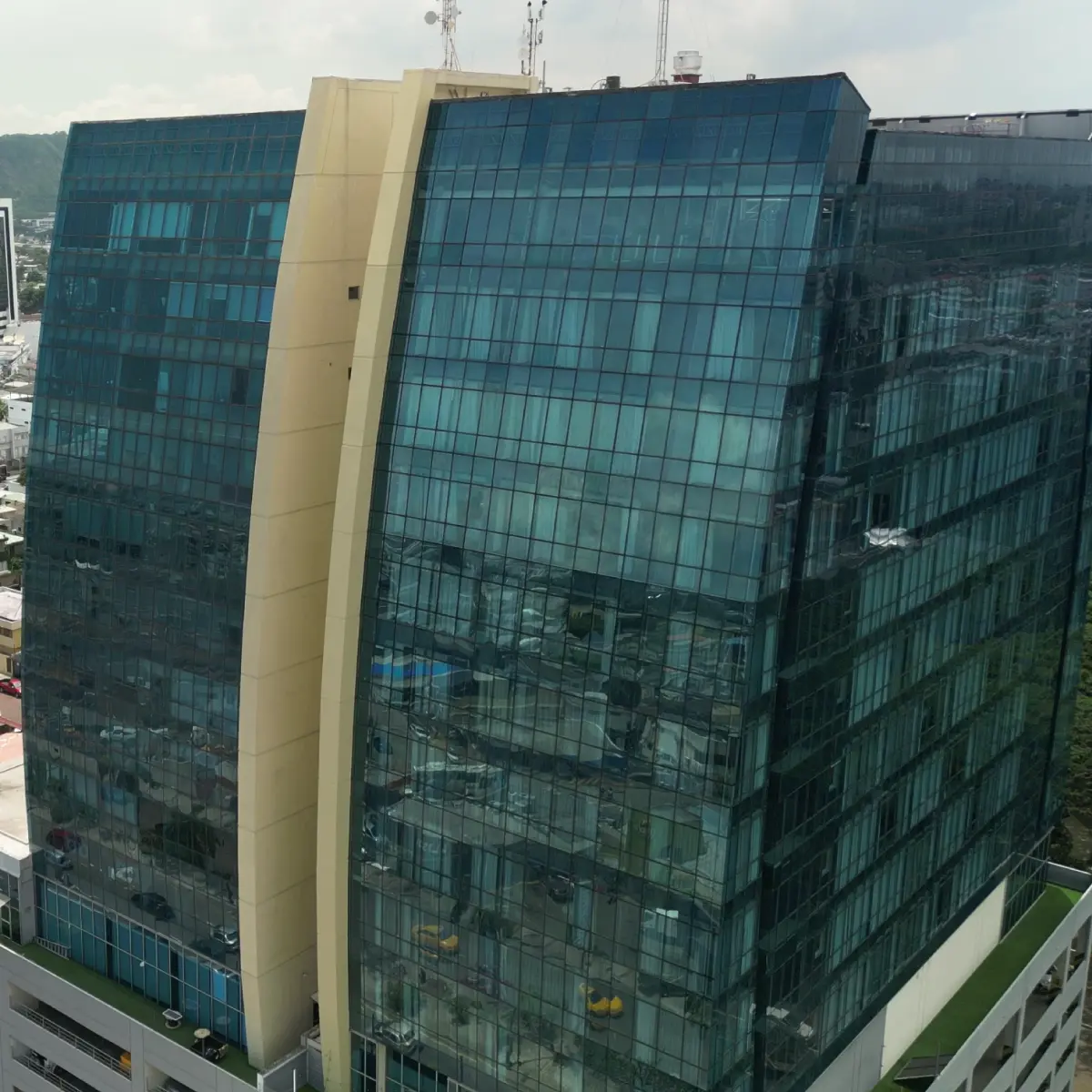 EDIFICIO BLUE TOWERS I